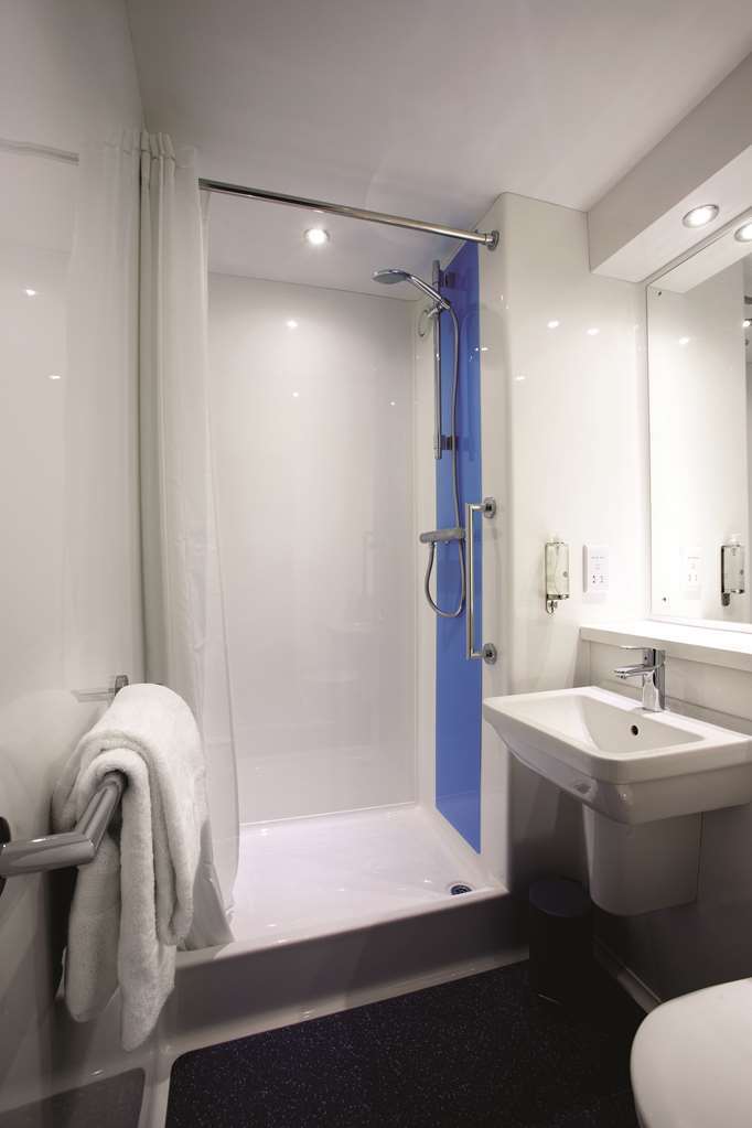 Travelodge London Crystal Palace Номер фото