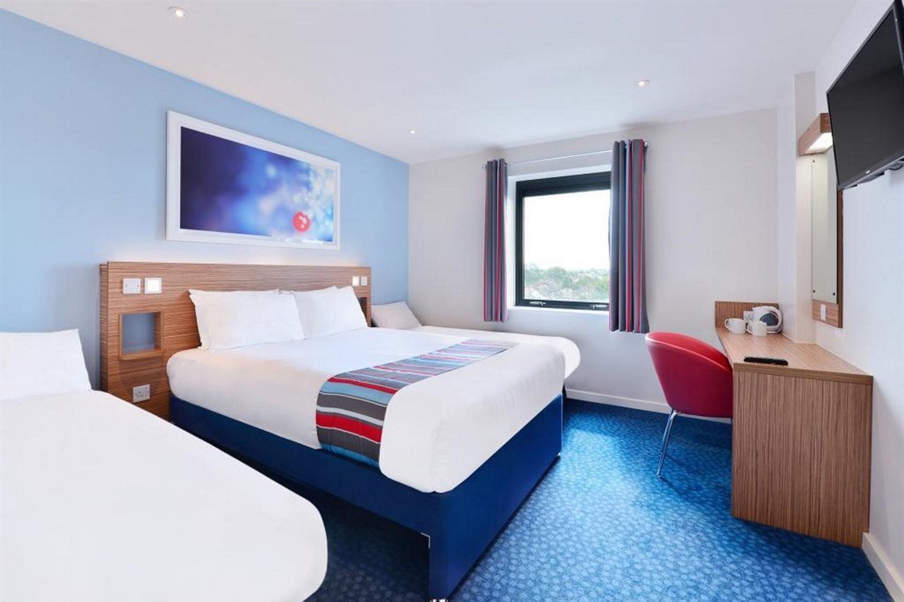 Travelodge London Crystal Palace Экстерьер фото