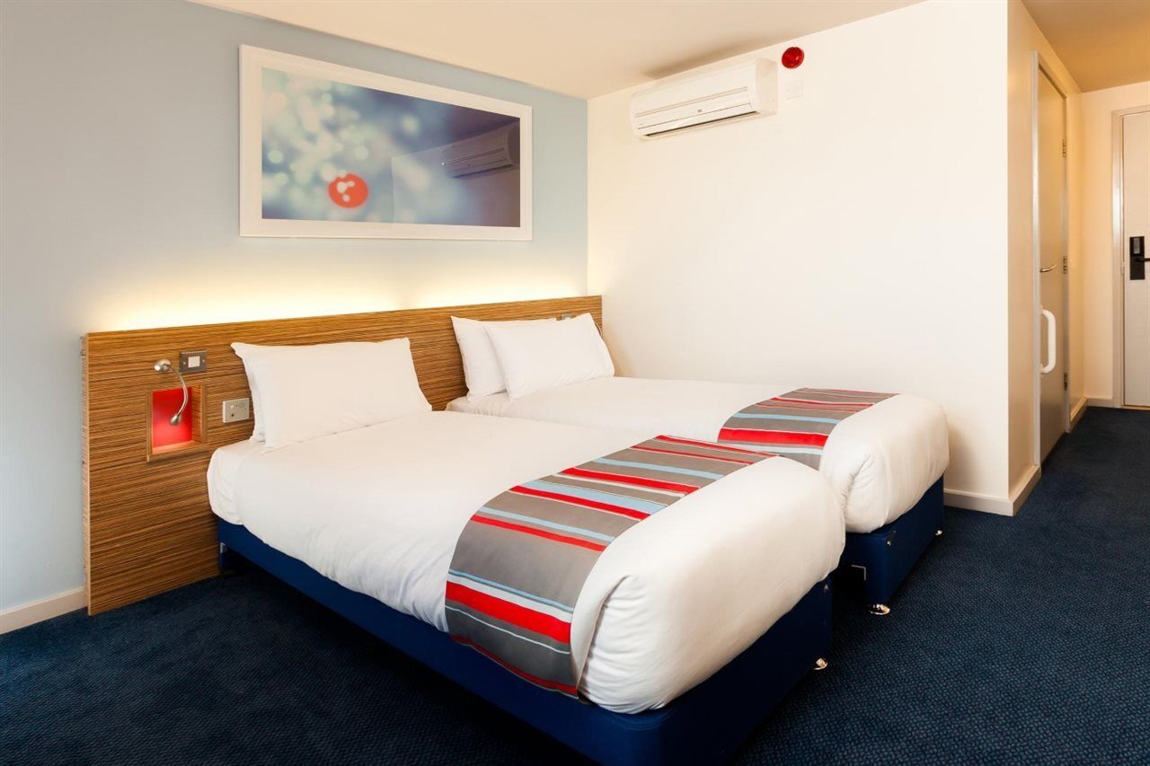 Travelodge London Crystal Palace Экстерьер фото